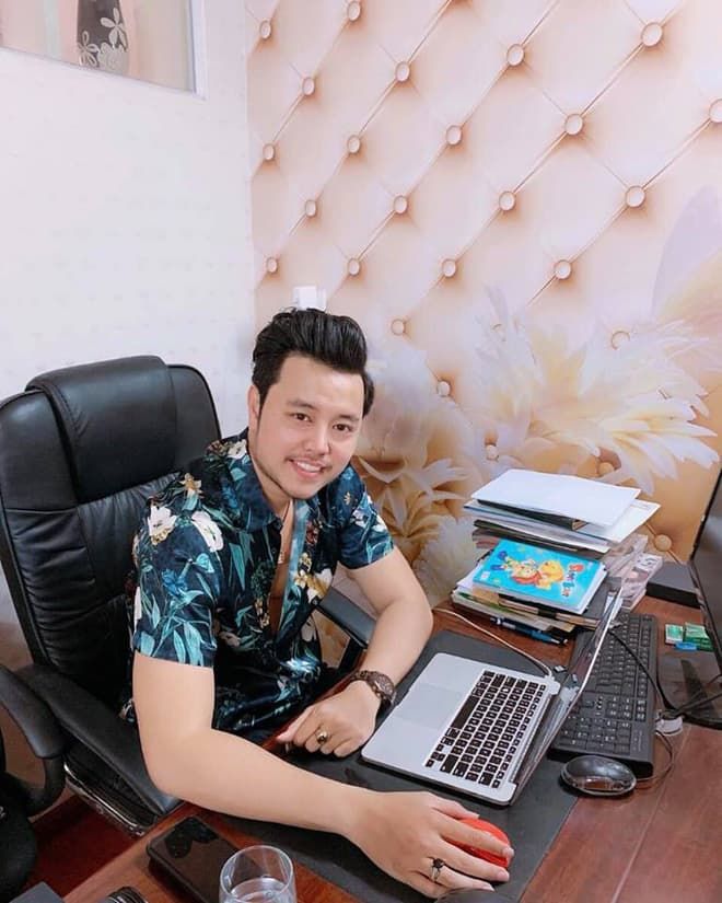 Quách Ngọc Ngoan và các sao nam ra sao khi cặp kè người tình lớn tuổi