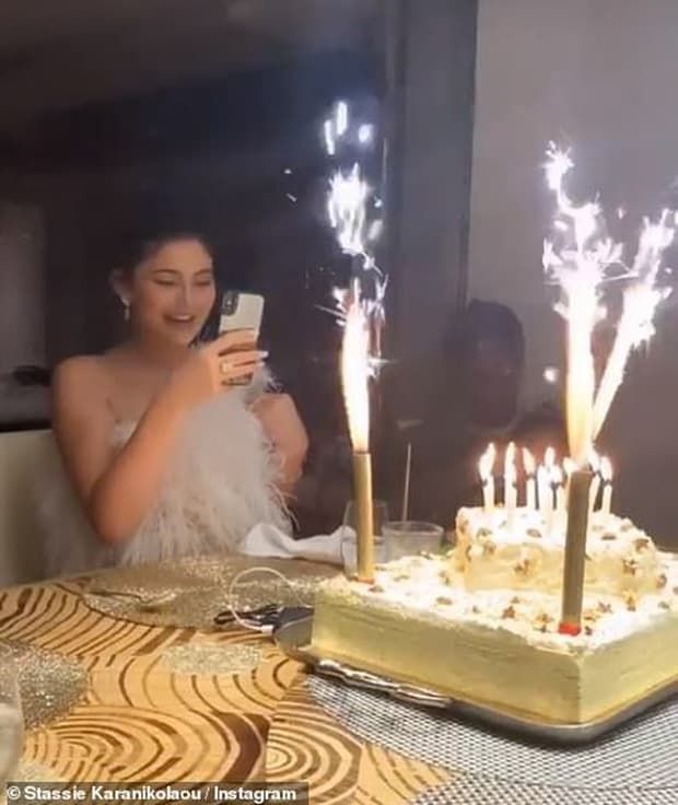 Sinh nhật hoành tráng của Kylie Jenner, Gigi Hadid
