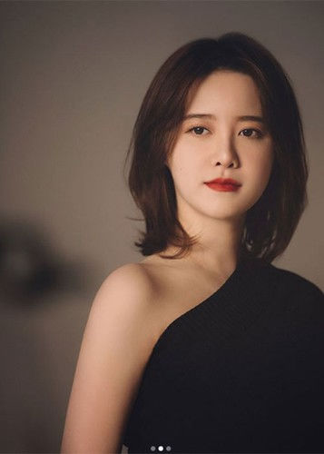 Sở hữu vòng 1 sexy, Goo Hye Sun vẫn bị chồng chê không đủ gợi cảm