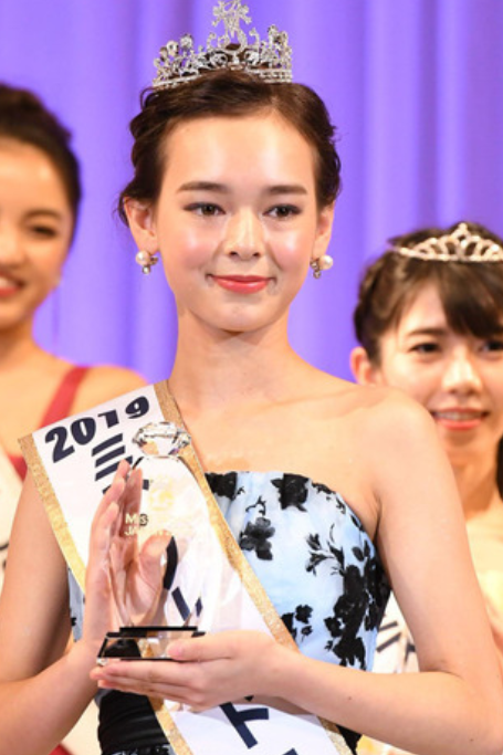 2019 | MW | Japan | Malika Sera Tan-hoa-hau-the-gioi-nhat-ban-van-con-la-hoc-sinh-va-chi-cao-1m59-05bc81