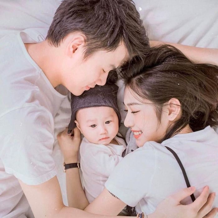 Thu nhập 24 triệu/tháng mẹ trẻ than thở vẫn không tiết kiệm được