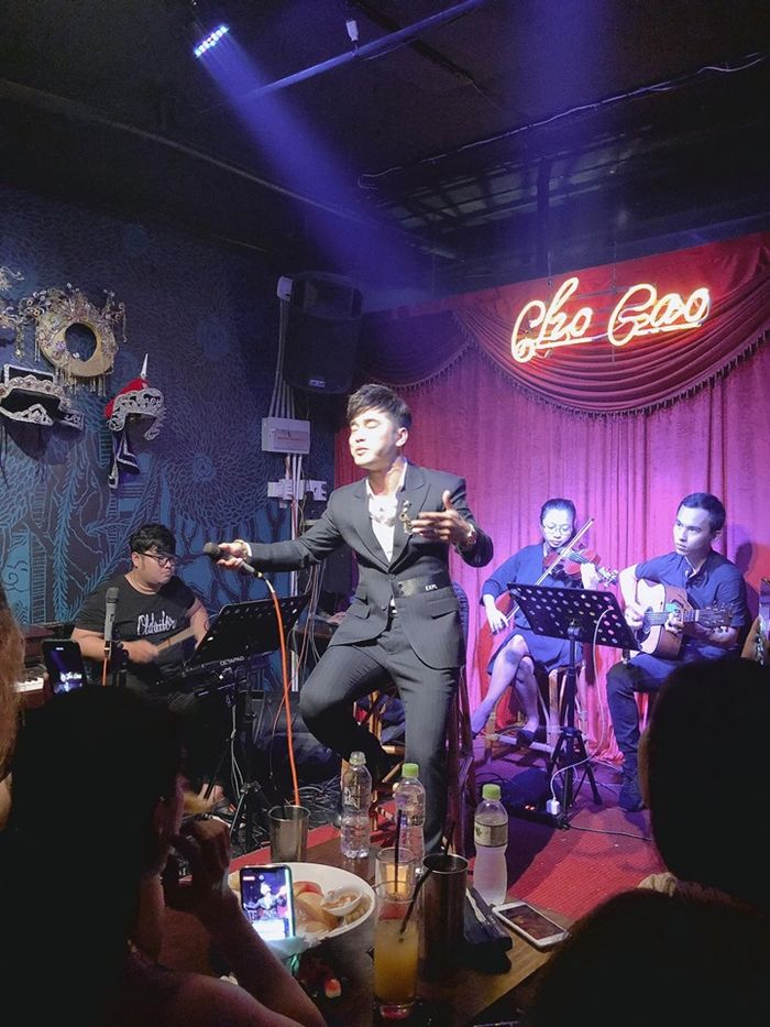Thu Thuỷ trông tiều tụy sau scandal của chồng mới và con riêng