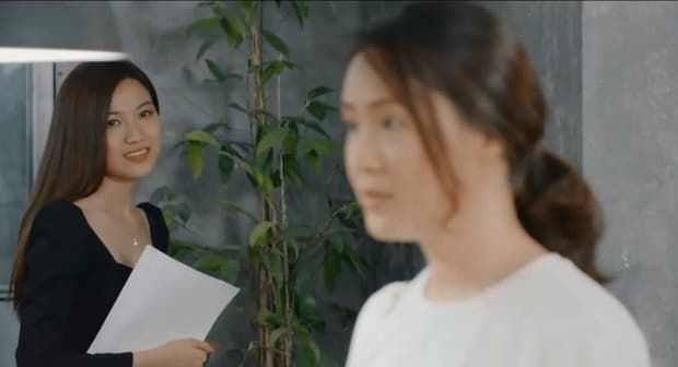 Tiểu tam của Hoa hồng trên ngực trái: Ngoài đời xinh đẹp và sexy