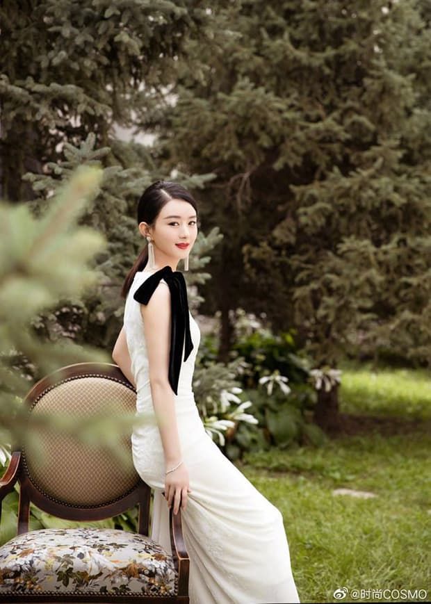 Triệu Lệ Dĩnh tái xuất showbiz với bộ ảnh khoe sắc vóc sau sinh