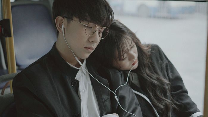 Trong tình yêu: Tiến một bước thì khôn ngoan, nhưng lùi chưa chắc dại