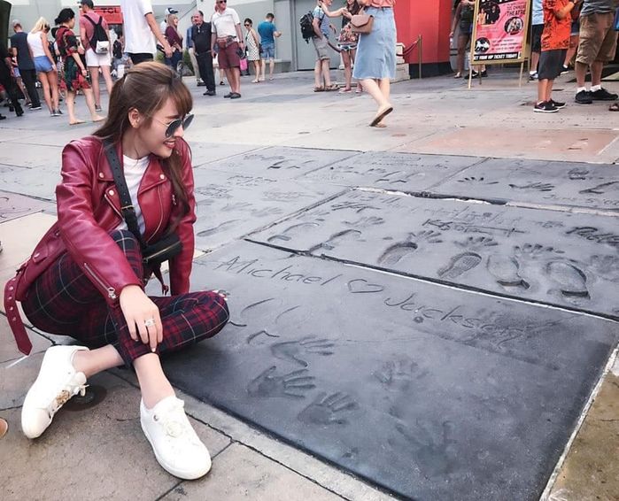 Trường Giang nhấc bổng vợ vì váy dài, Duy Khánh giả gái giống Baifern