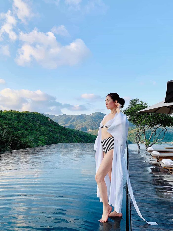 U40, Hiền Thục và Lệ Quyên ăn đứt body bao thiếu nữ khi mặc bikini