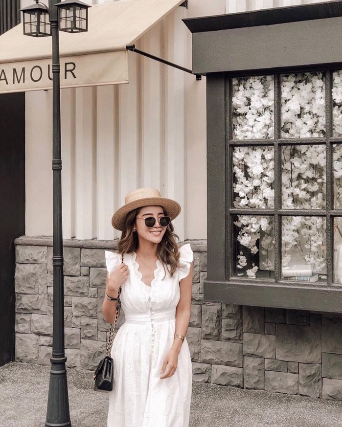 Vòng 1 “khiêm tốn” mặc đồ vẫn xinh: Nàng cứ chọn ngay áo oversized