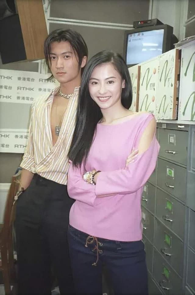 Vương Phi - Tạ Đình Phong và tình yêu 19 năm bất chấp đúng sai