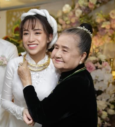 15 siêu xe gần 100 tỷ hộ tống ái nữ đại gia Minh Nhựa về nhà chồng