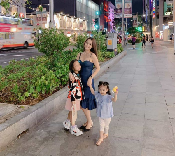 Ảnh hot sao Việt: Nhã Phương khoe góc nghiêng cùng vai trần quyến rũ