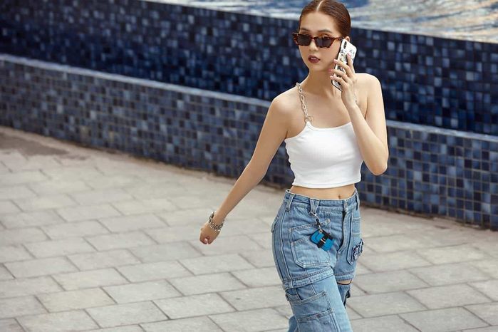 Ảnh hot sao Việt: Nhã Phương khoe góc nghiêng cùng vai trần quyến rũ
