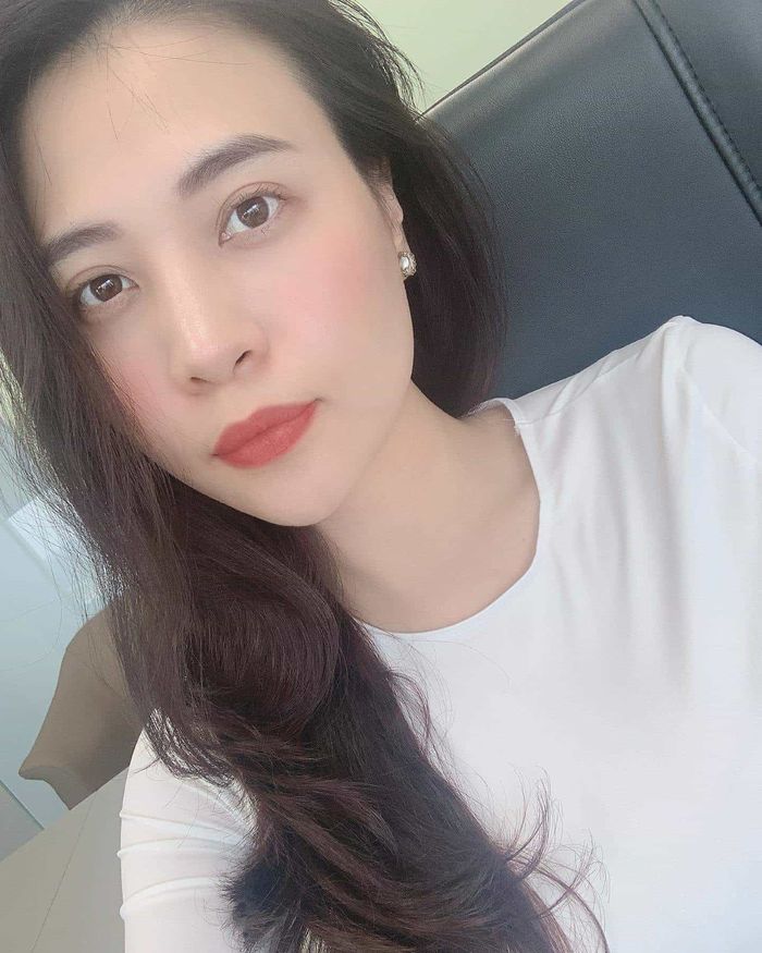 Ảnh hot sao Việt: Nhã Phương khoe góc nghiêng cùng vai trần quyến rũ