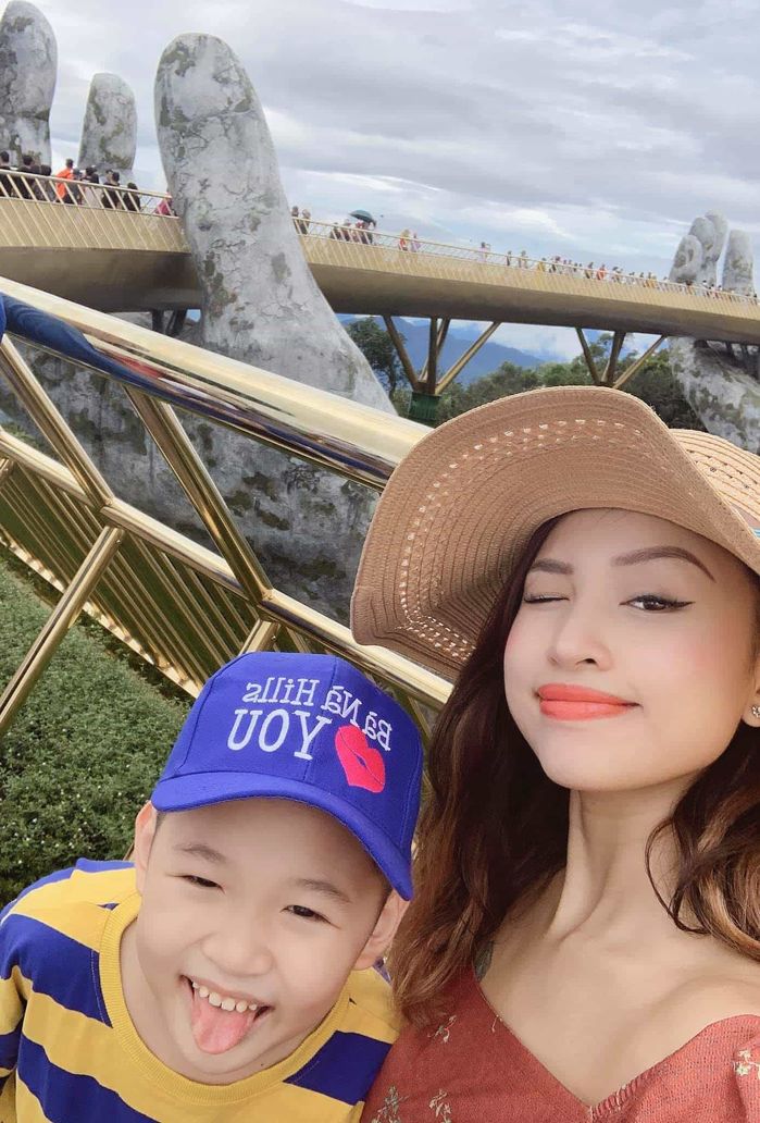 Ảnh hot sao Việt: Ninh Dương Lan Ngọc bị nghiệp quật