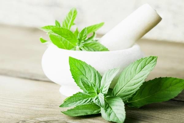 Bắt chước quý cô Hàn - Nhật rửa mặt theo phương pháp 4 - 2 - 4