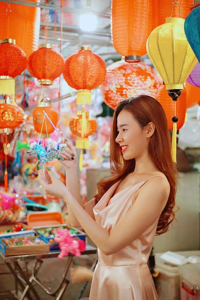 Bé Bỉnh ngủ vẫn bị dìm, Akira Phan lấy lại vẻ thư sinh hậu dao kéo