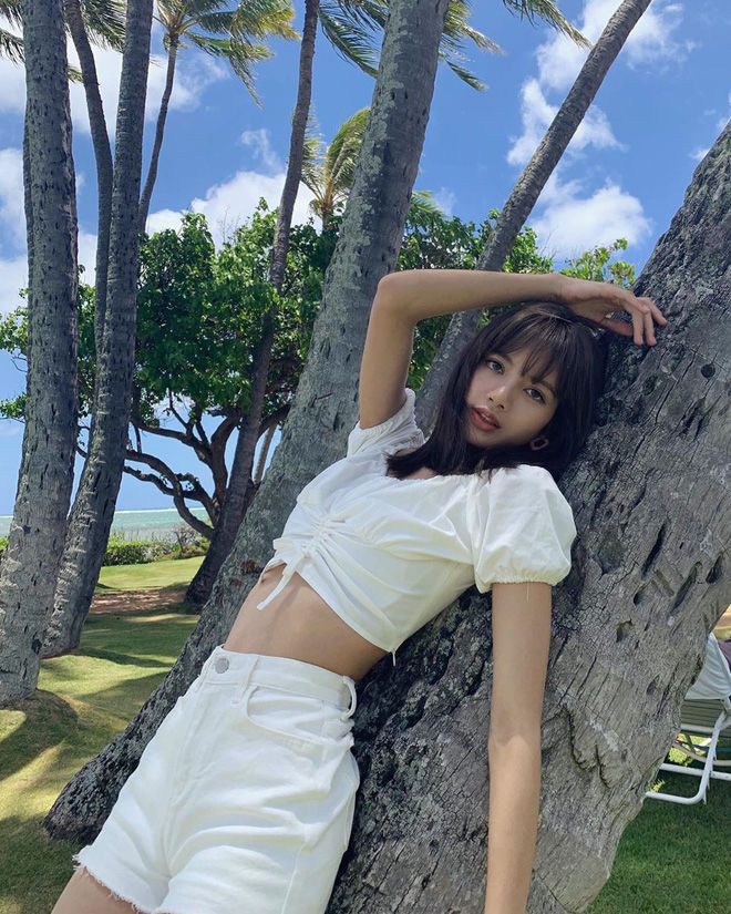 BlackPink khoe ảnh sống ảo tại Hawaii: Toàn body nuột nà cực phẩm