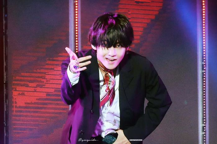 Các chuyên gia vào cuộc: V (BTS) là “Người đàn ông đẹp nhất thế giới