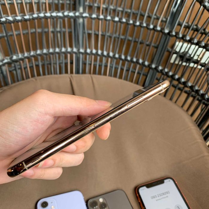 Cận cảnh iphone 11 đầu tiên ở Việt Nam, CĐM: “Đẹp vậy tiền đâu mua
