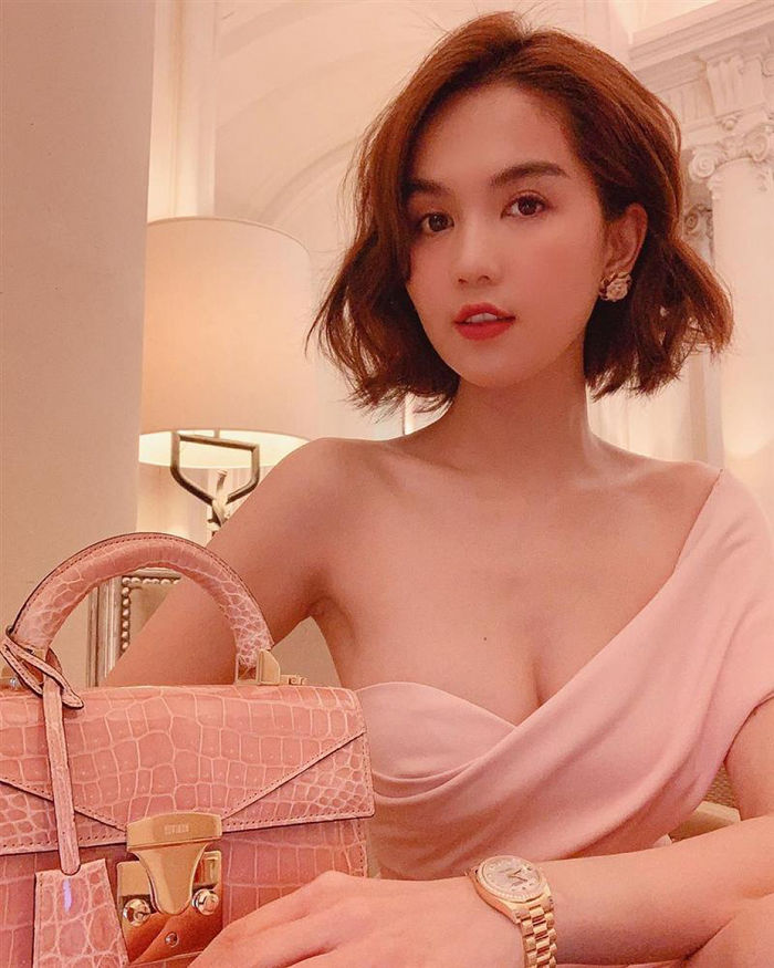 Chia sẻ triết lý yêu đương, CDM nghi Ngọc Trinh đã chia tay người yêu