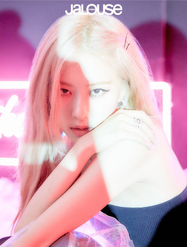 Choáng ngợp trước bộ ảnh mới của BlackPink: Jisoo lột xác thần thái