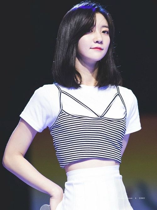 Học ngay thực đơn “ép xác” của nữ idol Binnie: Chỉ ăn 1 miếng ức gà và