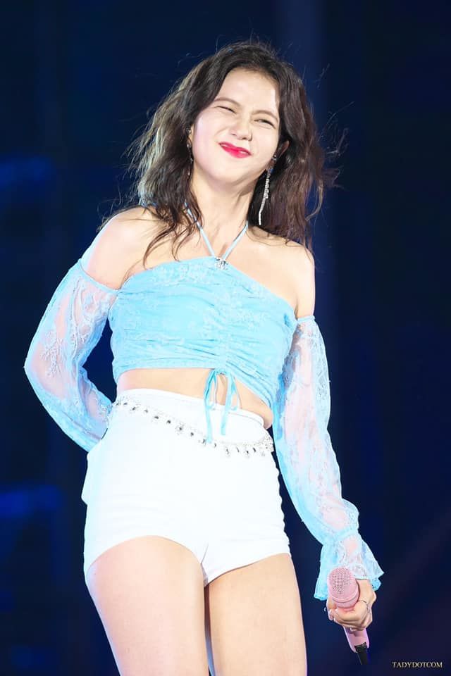 Jisoo xuống sắc vì tăng cân
