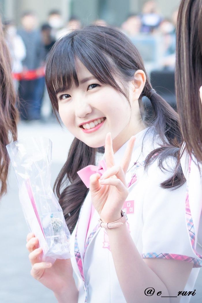 Nữ idol vừa tròn 18: Jeon Somi xinh như tiên tử, MinJu quá bốc lửa