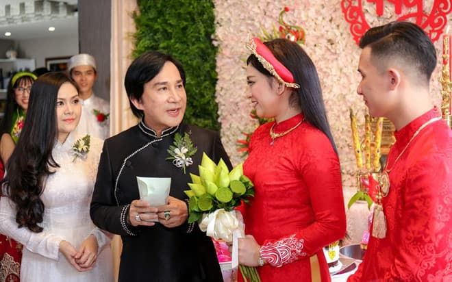 Dàn sao Mưa Bụi: NS Tài Linh mở tiệm nail ở Mỹ