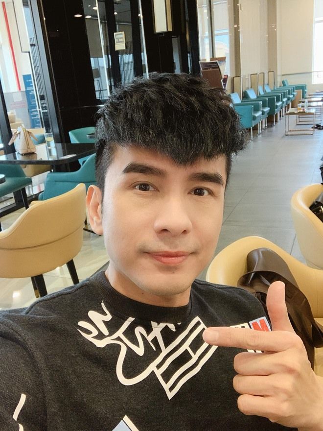 Đan Trường: 0h đêm vẫn cặm cụi tập thể dục vì áp lực ngoại hình