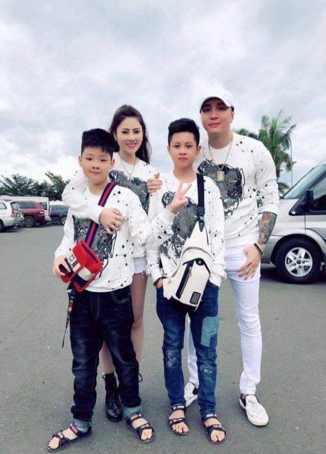 Danh tính vợ “ông hoàng miền Tây” Lâm Chấn Khang