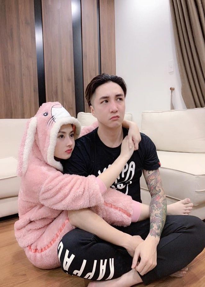 Danh tính vợ “ông hoàng miền Tây” Lâm Chấn Khang