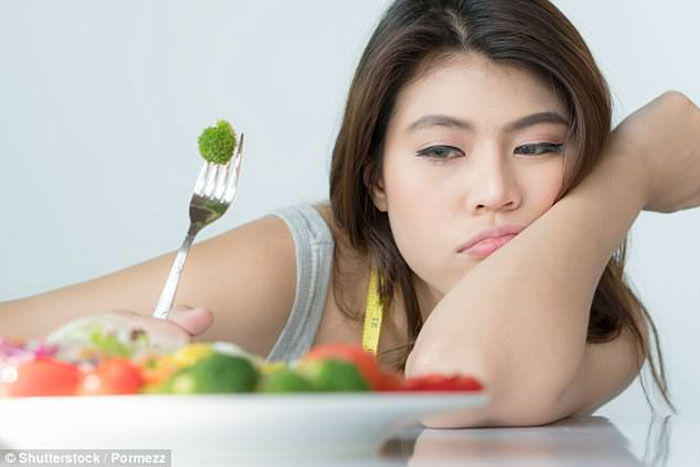 Đi ăn một mình là nguyên nhân làm bạn không hạnh phúc