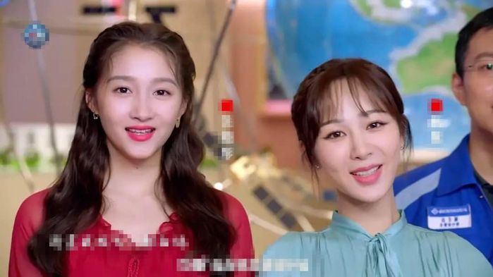 Địch Lệ Nhiệt Ba “lép vế trước Quan Hiểu Đồng khi cùng đóng MV