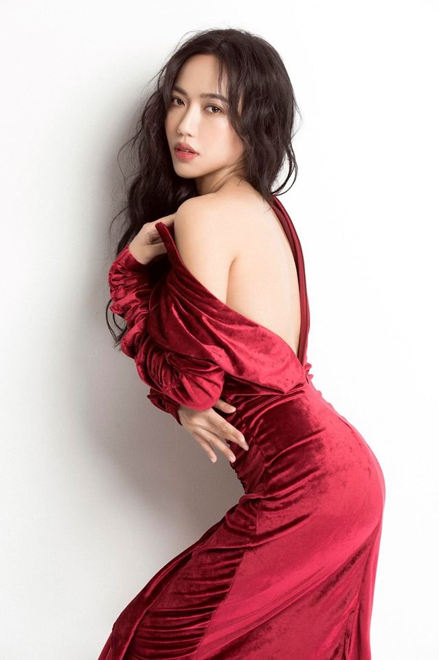 Quên hình ảnh siêu lầy đi, Diệu Nhi giờ trưởng thành đằm thắm lắm rồi