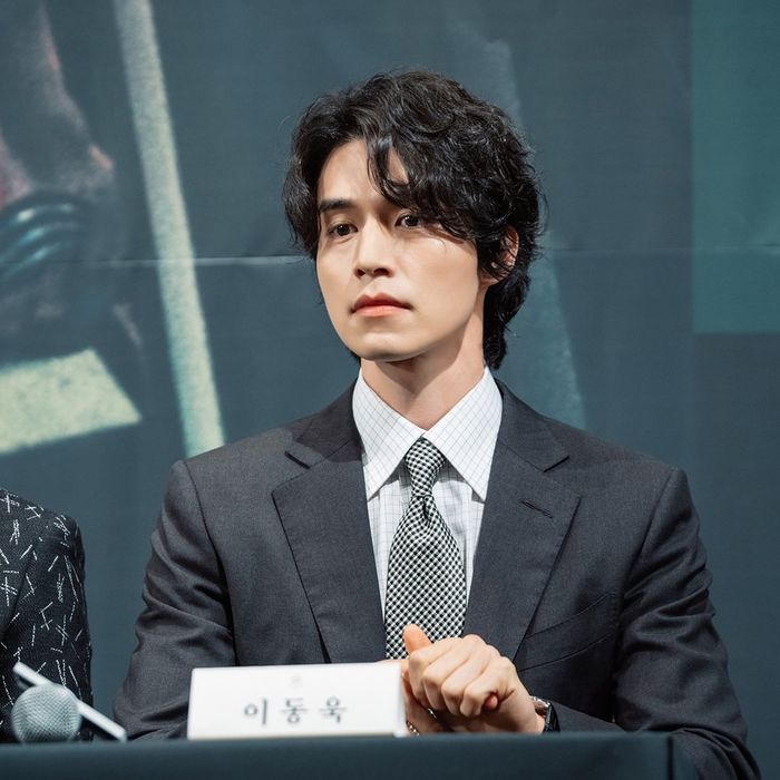 Diệu Nhi và Sĩ Thanh tranh nhau đòi làm vợ của Lee Dong Wook