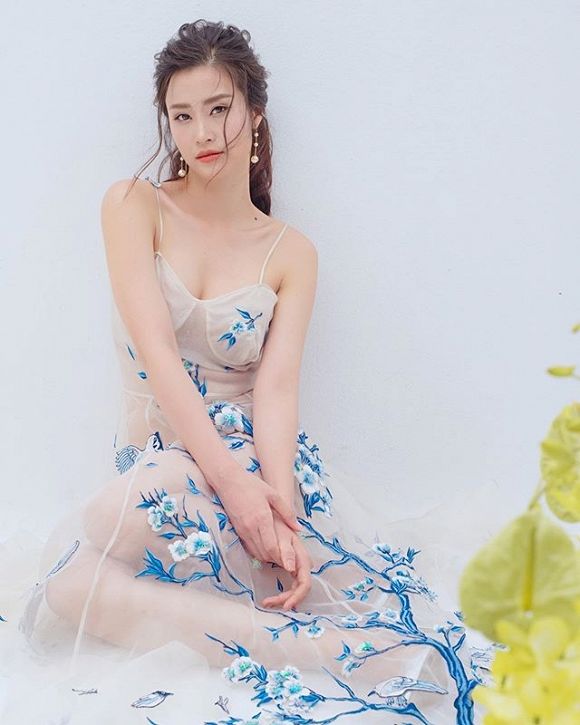 Trước ngày cưới, Đông Nhi lột xác ngoạn mục trong bộ ảnh mới