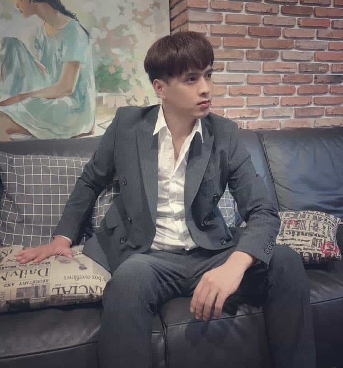 Tim sơn móng tay đen nữ tính, Gil Lê xuất hiện lần đầu sau tin hẹn hò