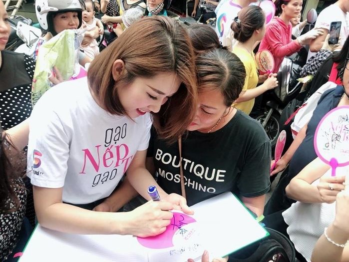 Thúy Ngân bật mí sẽ đảm nhận 3 vai trong Gạo Nếp Gạo Tẻ phần 2