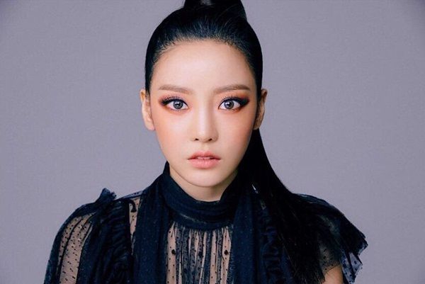 Ảnh hot sao Hàn 6/9: Lisa mặc chấm bi quyến rũ, Sunmi khoe chân thon