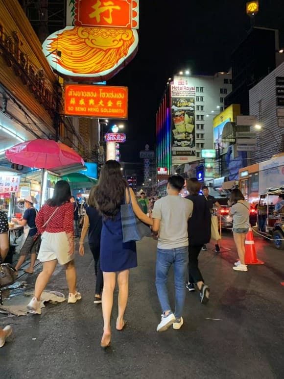 Tim sơn móng tay đen nữ tính, Gil Lê xuất hiện lần đầu sau tin hẹn hò