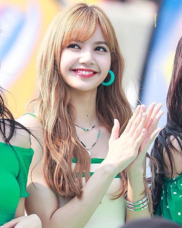 Học lỏm các nữ thần girlgroup đình đám hô biến mái tóc dài nhạt nhẽo