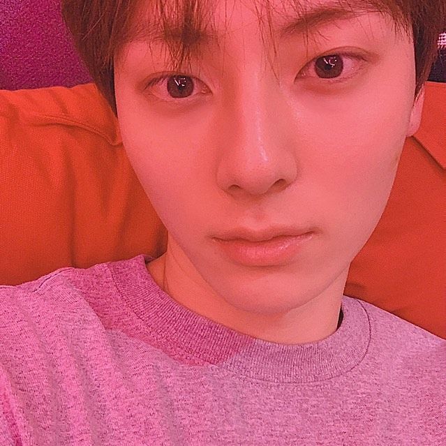 Ảnh hot sao Hàn 11/9: Mina sẽ comeback cùng nhóm, Jisoo đầy nổi loạn