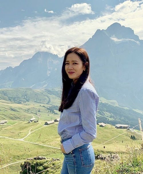 Ảnh hot sao Hàn 13/9: IU - Soo Hyun tái hợp trong Hotel Del Luna