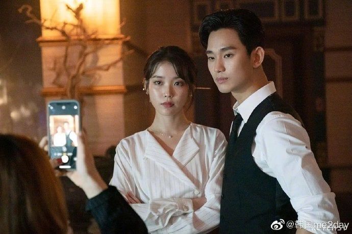 Ảnh hot sao Hàn 13/9: IU - Soo Hyun tái hợp trong Hotel Del Luna