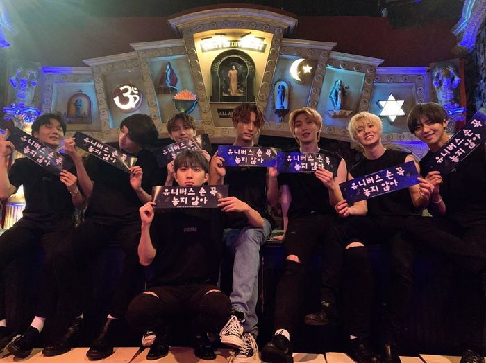 Ảnh hot sao Hàn 9/9: BTS xác lập kỷ lục Guinness, Nayeon trông đầy đặn