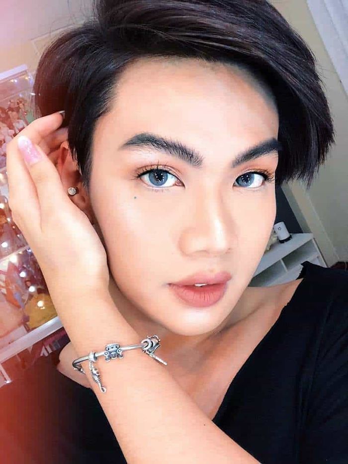 Hương Giang tóc ngắn lạ lẫm dự PFW, Huỳnh Phương đăng ảnh với Sĩ Thanh