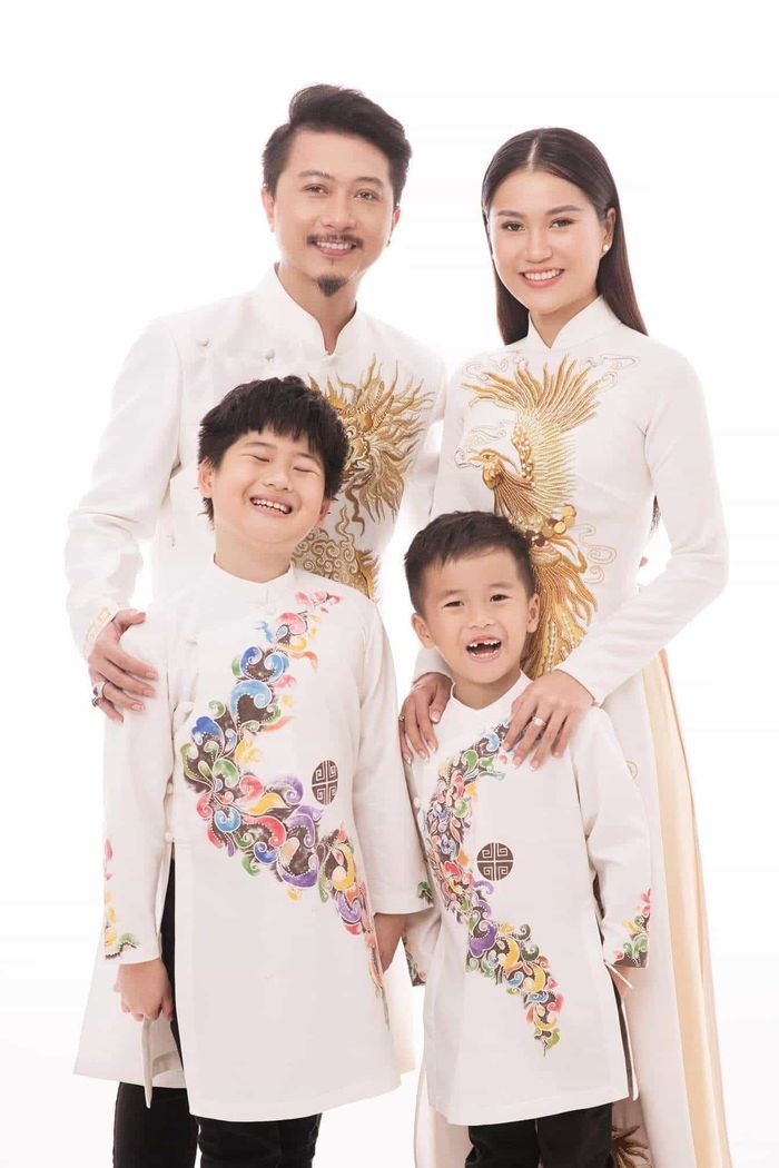 Hương Giang tóc ngắn lạ lẫm dự PFW, Huỳnh Phương đăng ảnh với Sĩ Thanh