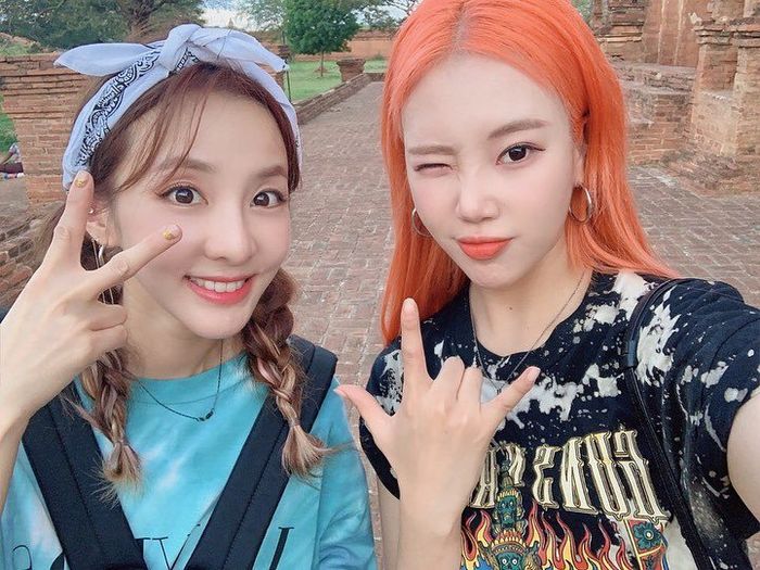 Jooe khoe ảnh selfie ảo tung chảo, nhan sắc lấn lướt cả Dara