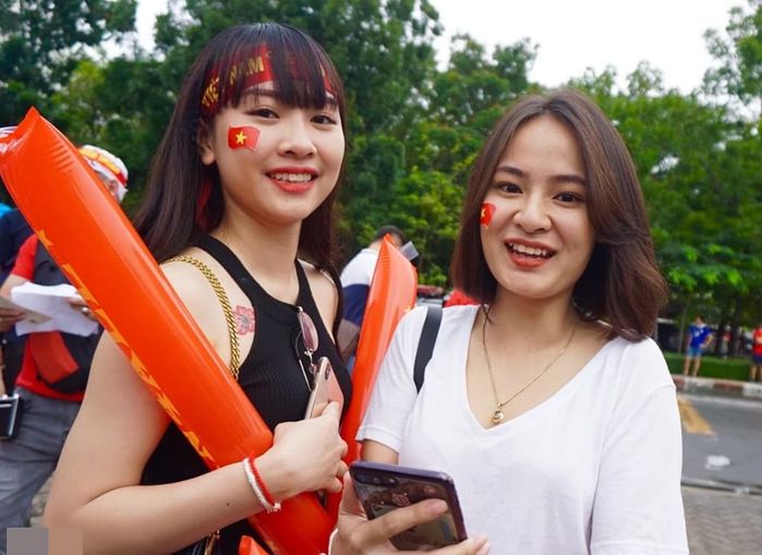 Khi camera Thái cũng học tập Việt Nam tia gái xinh